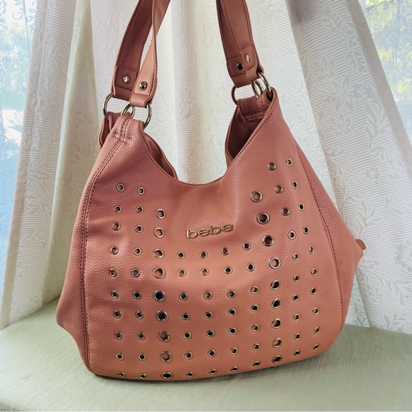 be be Woman's Hobo Bag Peach Color 3 Compartment. SEND ME A REASONABLE OFFER… - Picture 9 of 16